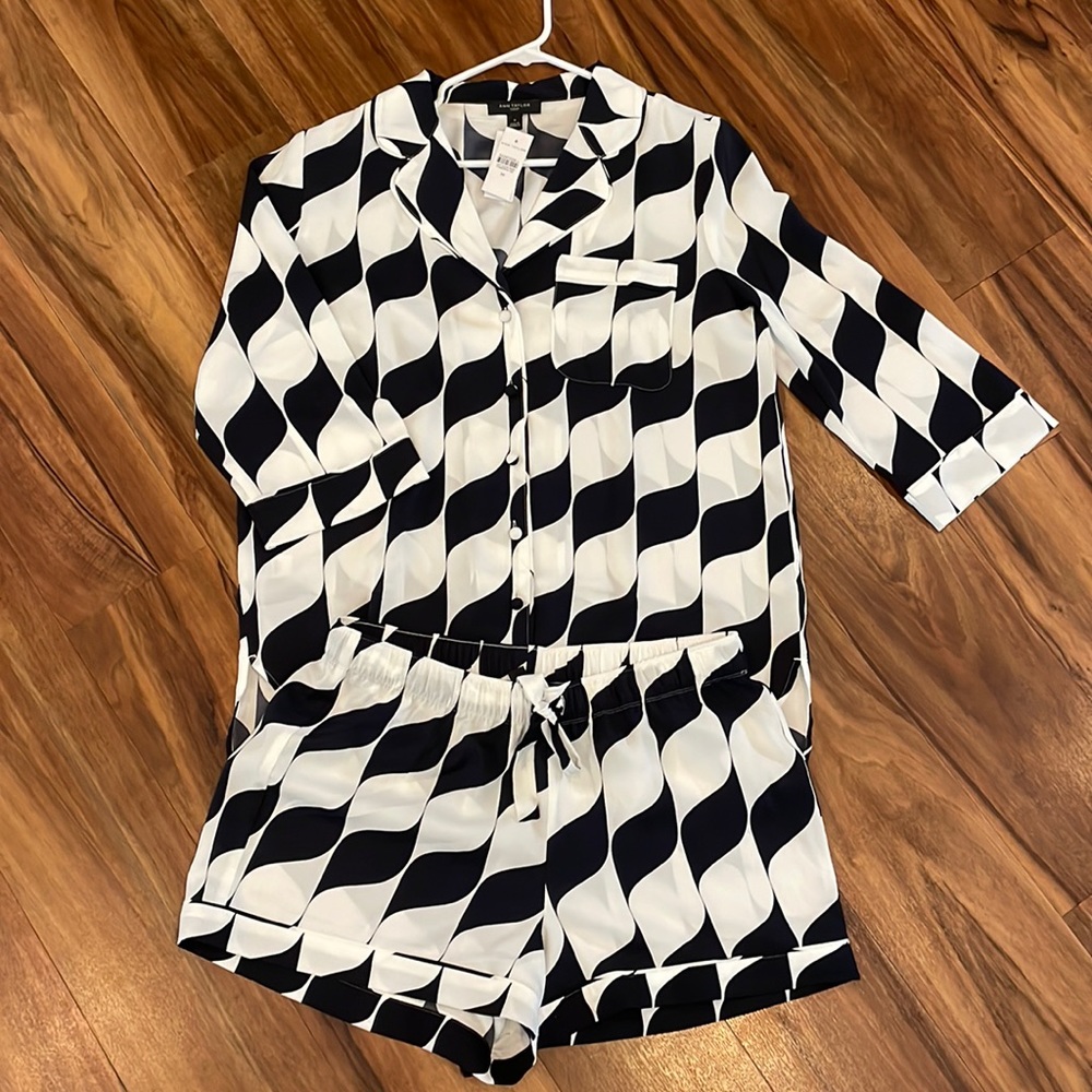 Ann Taylor sleep set